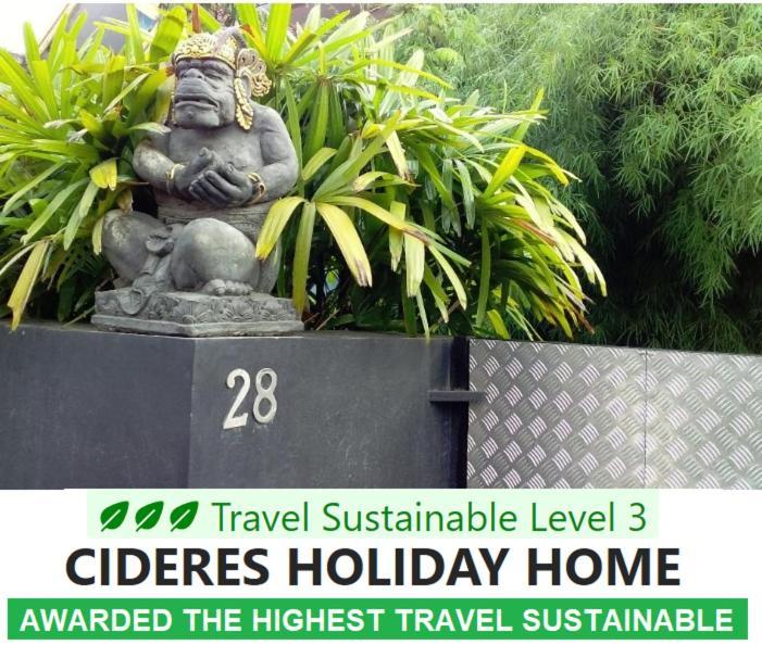 Cideres Holiday Home Majalengka Exterior foto